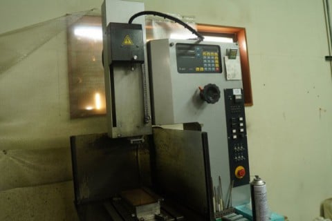 細穴放電加工機 細穴放電加工機
